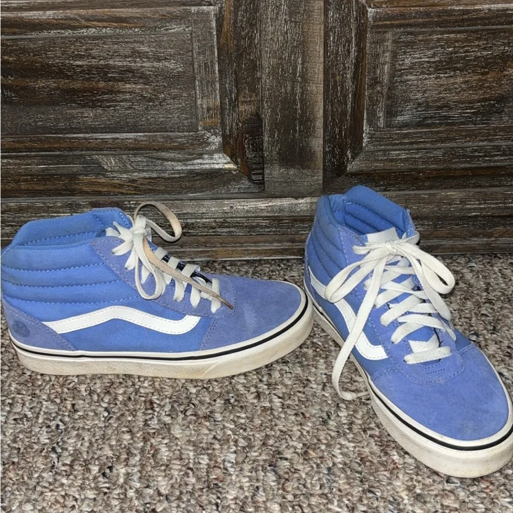 Vans - Picture 1 of 1